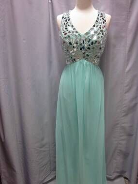 NEW NOX ANABEL women's mirror beaded chiffon backless gown in mint green